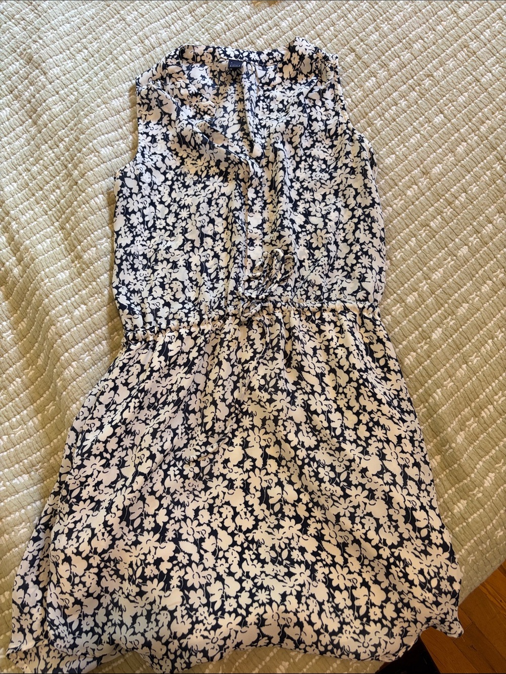 GAP Navy and White Floral Sleeveless Dress
